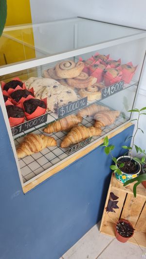 Productos surtidos at Tanto in Valdivia