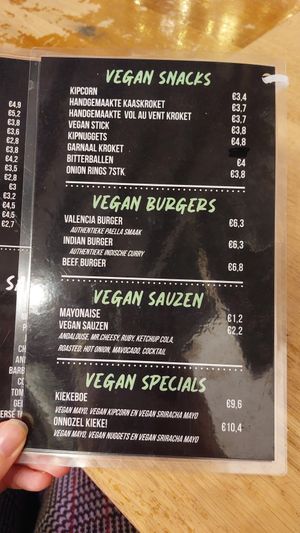 Vegan opties :) at Frituur Arré Patat in Antwerpen