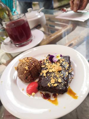 Vegan brownie at Parada Vegana in Cusco