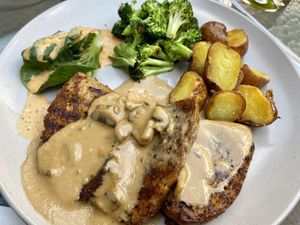 Seitan covered in mushroom sauce   at Parada Vegana in Cusco