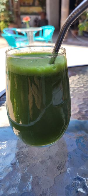 Detox juice (breakfast combo 2) at Parada Vegana in Cusco
