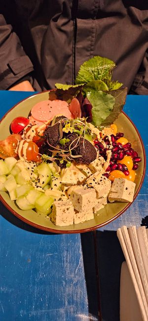 Oriental bowl at Parada Vegana in Cusco
