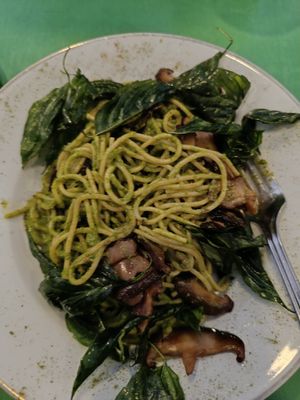 Pasta pesto at Parada Vegana in Cusco