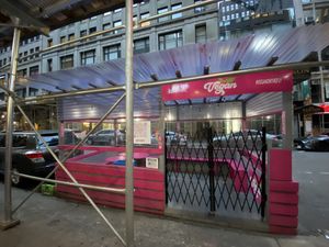outside seating  at Vegan On The Fly in New York City