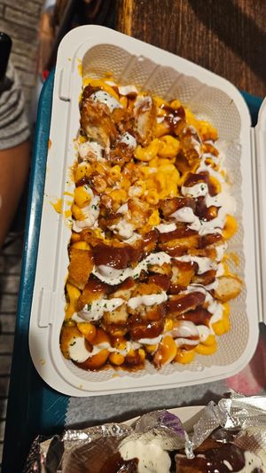 🔥 Mac and cheese at Vegan On The Fly in New York City