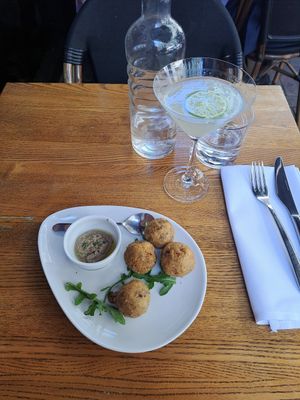 Arancini balls and gimlet at Funghi E Tartufo in Melbourne