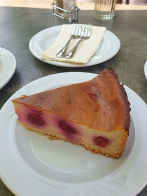 Veganer Käsekuchen at Haus Linden Hotel Restaurant in Prerow