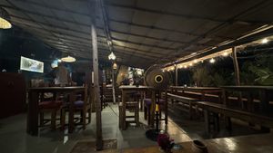 Cozy restaurant   at Cantine Indienne in Palolem