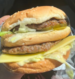 Famous Burger at Odd Burger in Hamilton