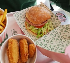 Burger and nuggets at Neat - Victoria in South West London