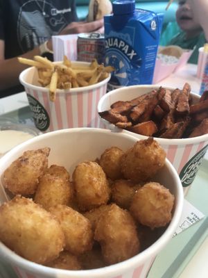 Mini hash browns & fries  at Neat - Victoria in South West London