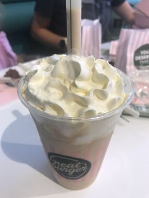 Bischoff   at Neat - Victoria in South West London