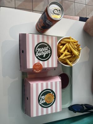 Neat burger & smash daddy - both great😄 at Neat - Victoria in South West London