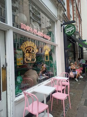 The place at Neat - Victoria in South West London