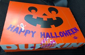 Die Verpackung im Halloween Style at Dunkin' - U-Bhf. Friedrichstr in Berlin