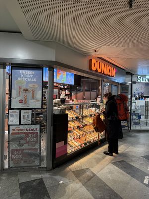 front  at Dunkin' - U-Bhf. Friedrichstr in Berlin
