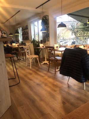 interior 3 at JC's HouseCafe in Winterthur