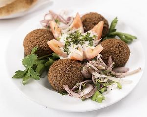 Falafel at Le Cedre in Vienna