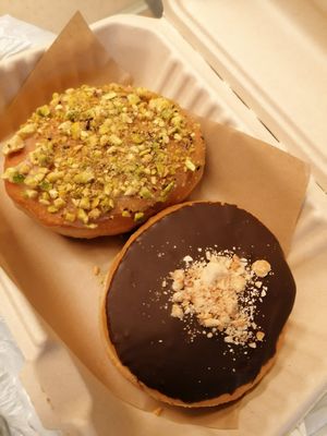 Pistachio and Ferrero Rocher at Areca Bakery in Barcelona