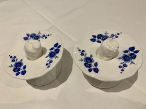 Hot towels at Mount Everest  in Aberdeen