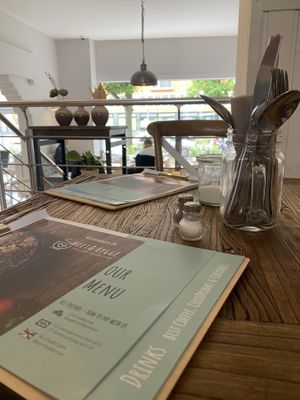 Helle Räumlichkeiten laden zum Entspannen ein.  at Sweet & Hygge in Hannover