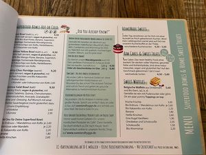 Viel vegane Auswahl.  at Sweet & Hygge in Hannover