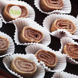 Gluten Free Raw Vegan Cinnamon Rolls Made With Organic Nuts & Dates at Mi Vida Cafe in Miami