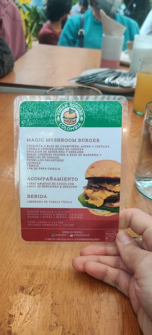 Burger competition at Mesa Salvaje in Bogota