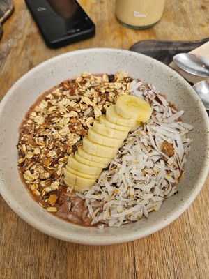 Cocoa bowl at Mesa Salvaje in Bogota