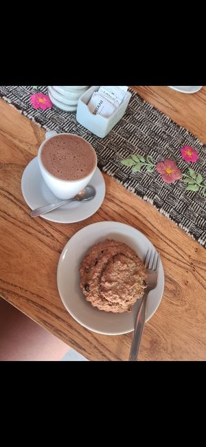 hot chocolate and vegan cookie at Logros Café in Jujuy