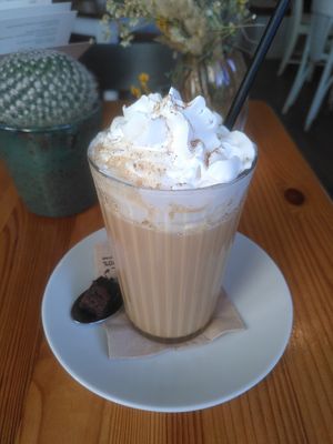 (vegan!) Pumpkin Spiced Latte at Café NiMo in Leipzig
