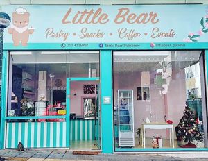 Exterior #Veganuary at Little Bear in Pireas