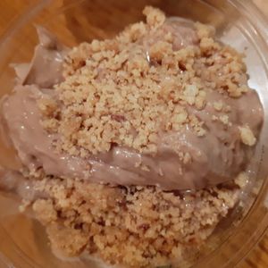 Chocolate mousse at Little Bear in Pireas