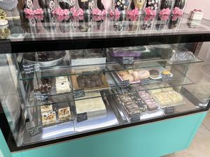 So many choices  at Little Bear in Pireas