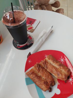  at Little Bear in Pireas