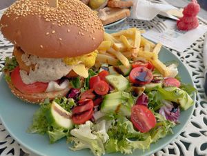 Holy WOW...!
Such an amazing place, we weren't expecting so much fine and tasty kinds of food! Everything here is top notch. If we could give it six stars we would 🤗🤍🙏🏻 at Little Bear in Pireas