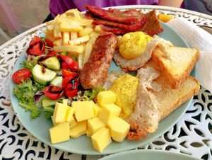  at Little Bear in Pireas