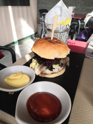 veggie burguer at Cafe Macondo in Mallorca