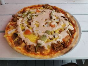 Vegan Kebab pizza at Torino Pizzeria in Gaevle
