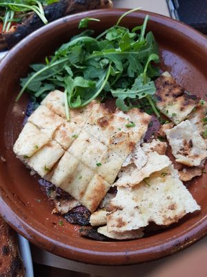 Garlic bread at Pizzeria Pepe Verde in Ericeira