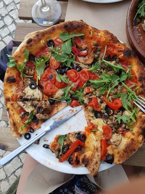 Mushroom pizzq at Pizzeria Pepe Verde in Ericeira