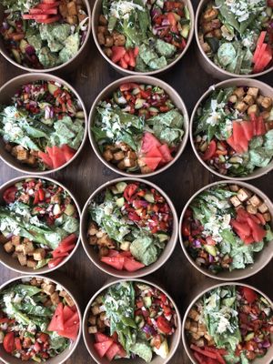 Salat Bowls  at LONO in Munich