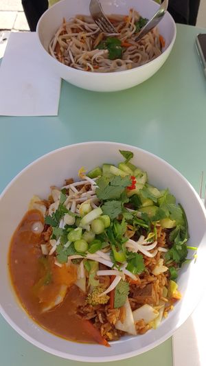 Vegan rice noodle soup and vegan fried rice at LONO in Munich