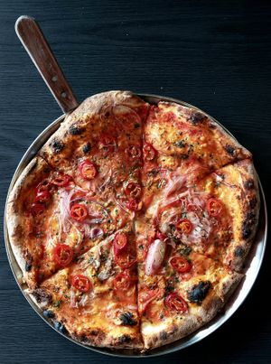 Pizza "Vegan Pie" at Tom's Pizza in Seoul