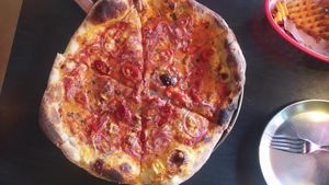  at Tom's Pizza in Seoul