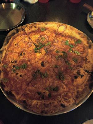  at Tom's Pizza in Seoul