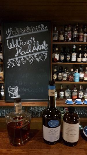 Interior of location - view towards the counter at Howl in the Bar - 하울인더바 in Seoul