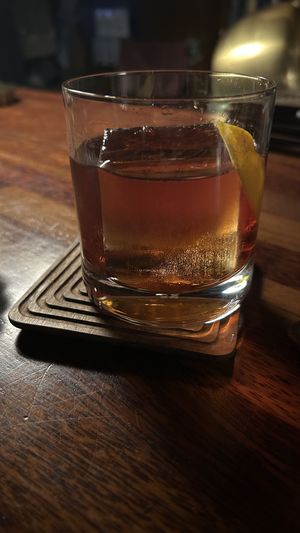 Negroni  at Howl in the Bar - 하울인더바 in Seoul