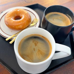 coffee with vegan doughnuts, so good 😊  at Usual Coffee in Jeju