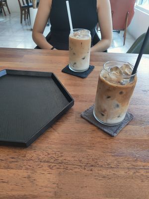 Iced lattes at Usual Coffee in Jeju
